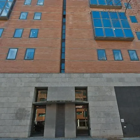 Vila Olimpica Studio Apartment